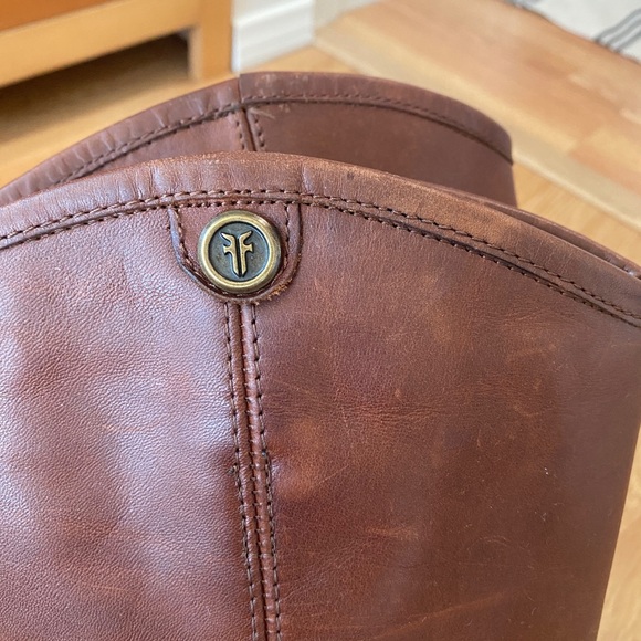 Frye Melisa Button 2 Boots Size 8 B - Picture 7 of 10